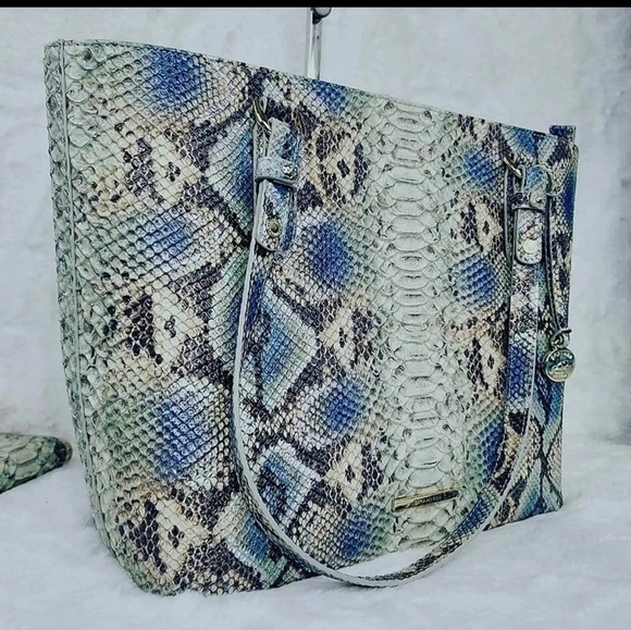 Brahmin Rare 2 PCS SET Holographic Purse bag tote handbag+ wallet NWT De… - Picture 9 of 14